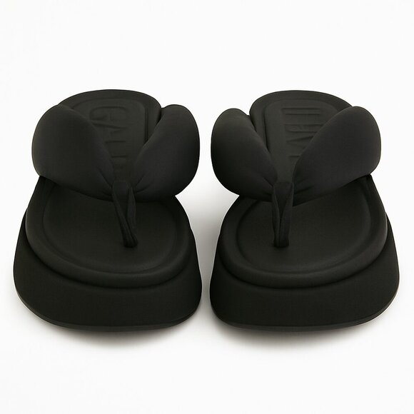 Shoes - Picture 4 of 7